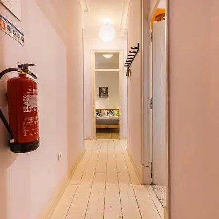 Appartement 3bdr Mouraria By Lovelystay Lisboa