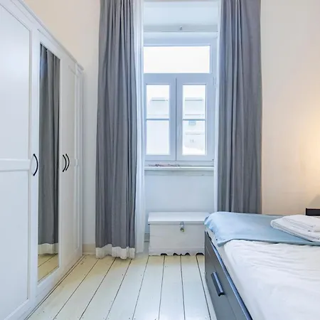 3bdr Mouraria By Lovelystay Lisbon