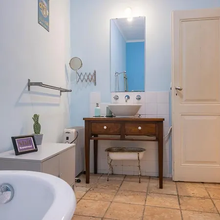Apartment 3bdr Mouraria By Lovelystay Lisbon