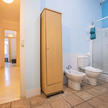 Apartment 3bdr Mouraria By Lovelystay Lisbon